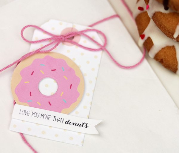 Easy Like Sunday Morning: Glazed Donut Favors | Damask Love Blog