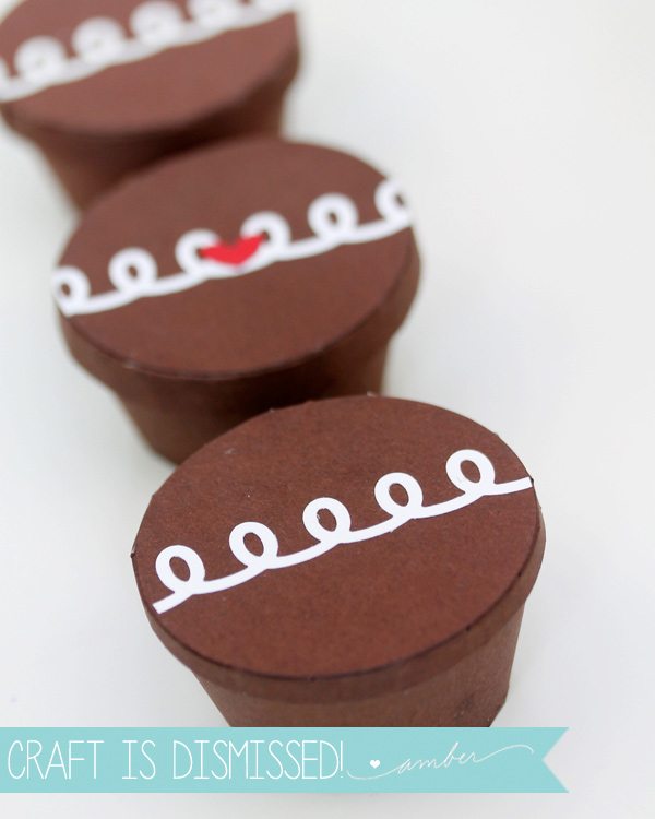 Hostess Cupcake Treat Boxes | Damask Love Blog