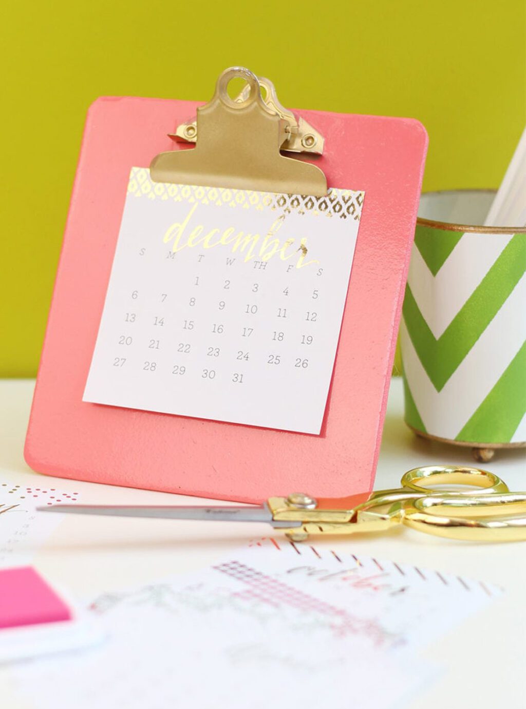 DIY Clipboard Easel Calendar Damask Love