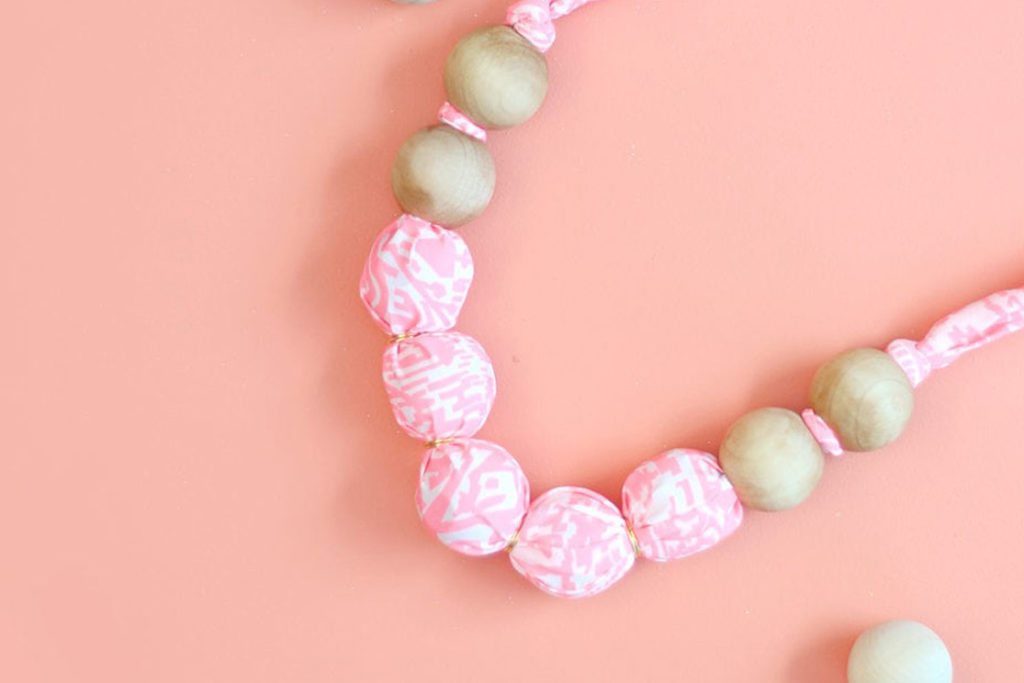 Heart love bead necklace – Name Strings
