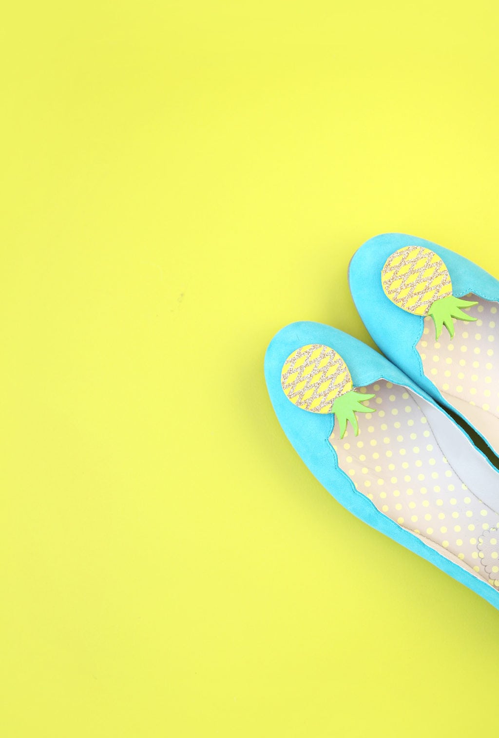 DIY Pineapple Shoe Clips | Damask Love