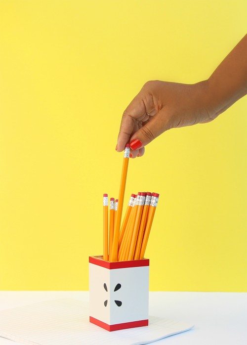 DIY Modern Apple Pencil Holder | Damask Love