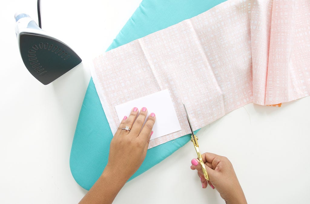 Use fabric scraps to create beautiful textured DIY Fabric Stationery. A great project for beginner crafters who love beautiful stationery and cards. 