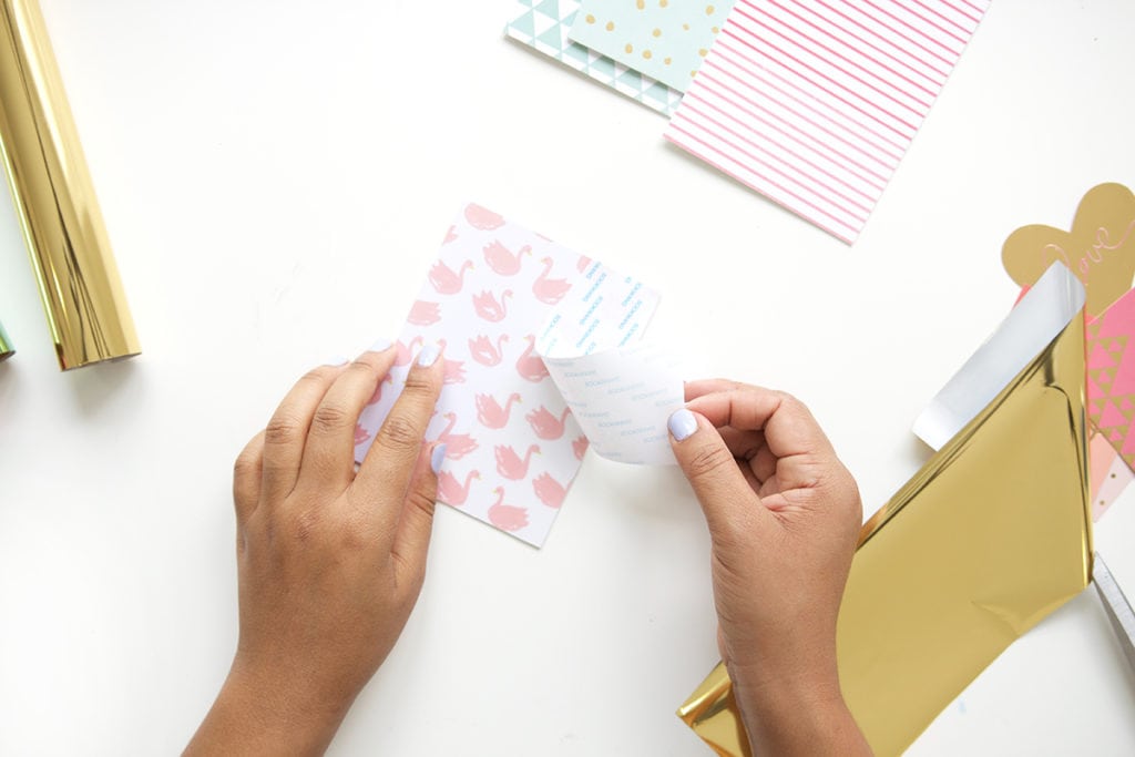 Create your own easy diy foiled stationery  that rivals anything you can get at the store. It's quick and uses basic crafting supplies.