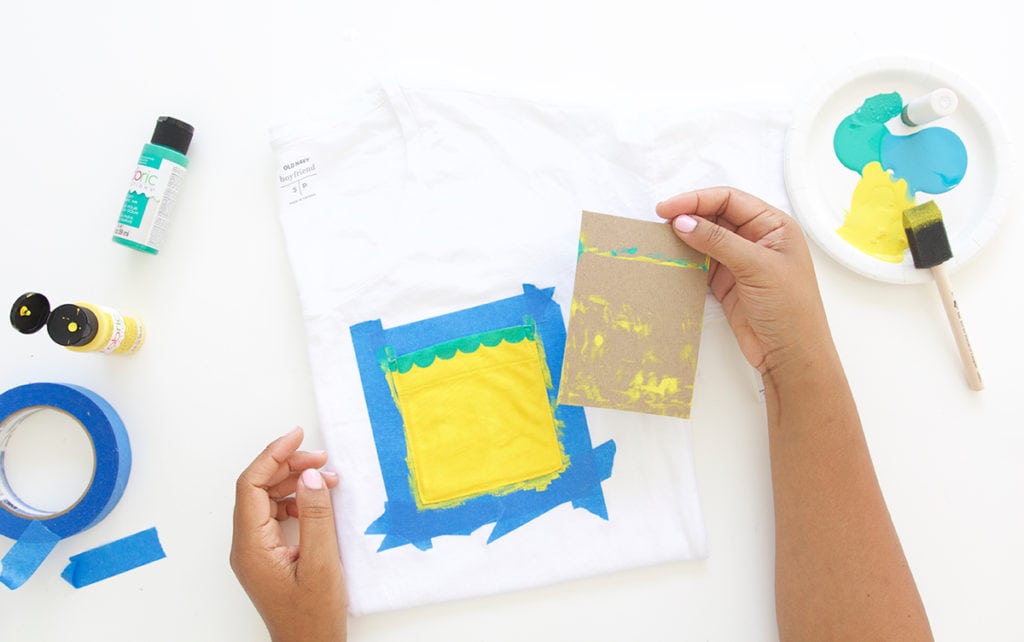 Use an Old Navy Tee to create perfect summertime DIY fruit pocket tees. 