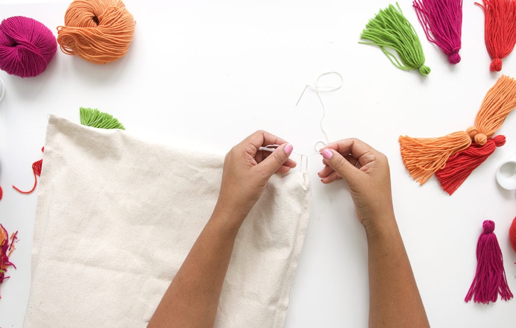 30 Easy Yarn Crafts for Make Creative Things - Craftulate