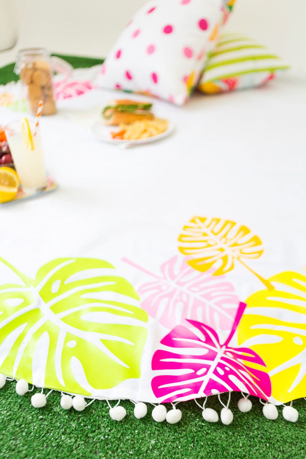 Use your Cricut Explore to create this Cricut Iron-On Picnic Blanket featuring bold colors and on-trend