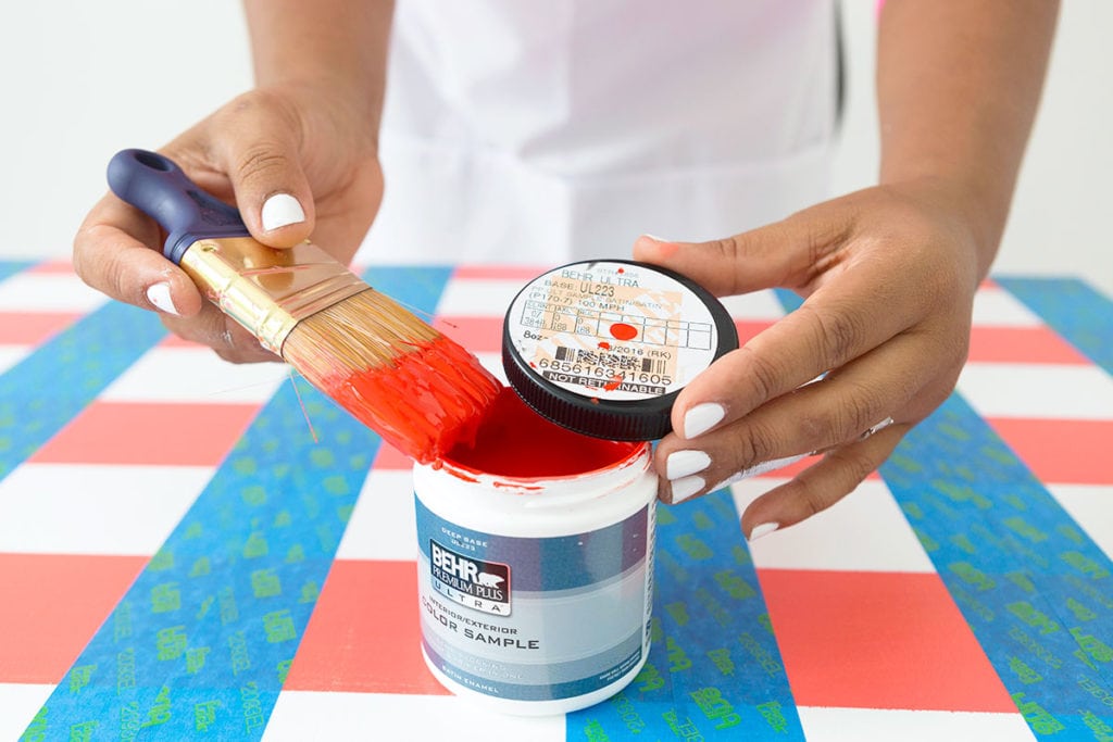 Learn how to paint gingham onto your table top and create the perfect place for hosting indoor picnics year round!