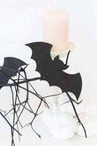give your spooky decor a mod makeover with this easy to make Modern Halloween Wall Decor project using DecoArt Outdoor Living paint