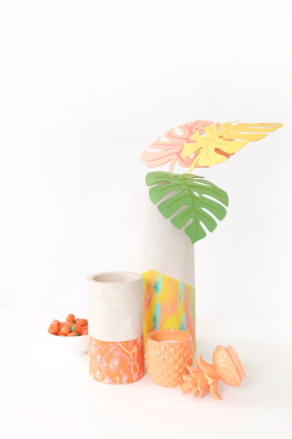 Autumn leaves are coming but I'm still holding on to summer. Combine both seasons with these DIY Paper Monstera Leaves made with a Cricut Explore