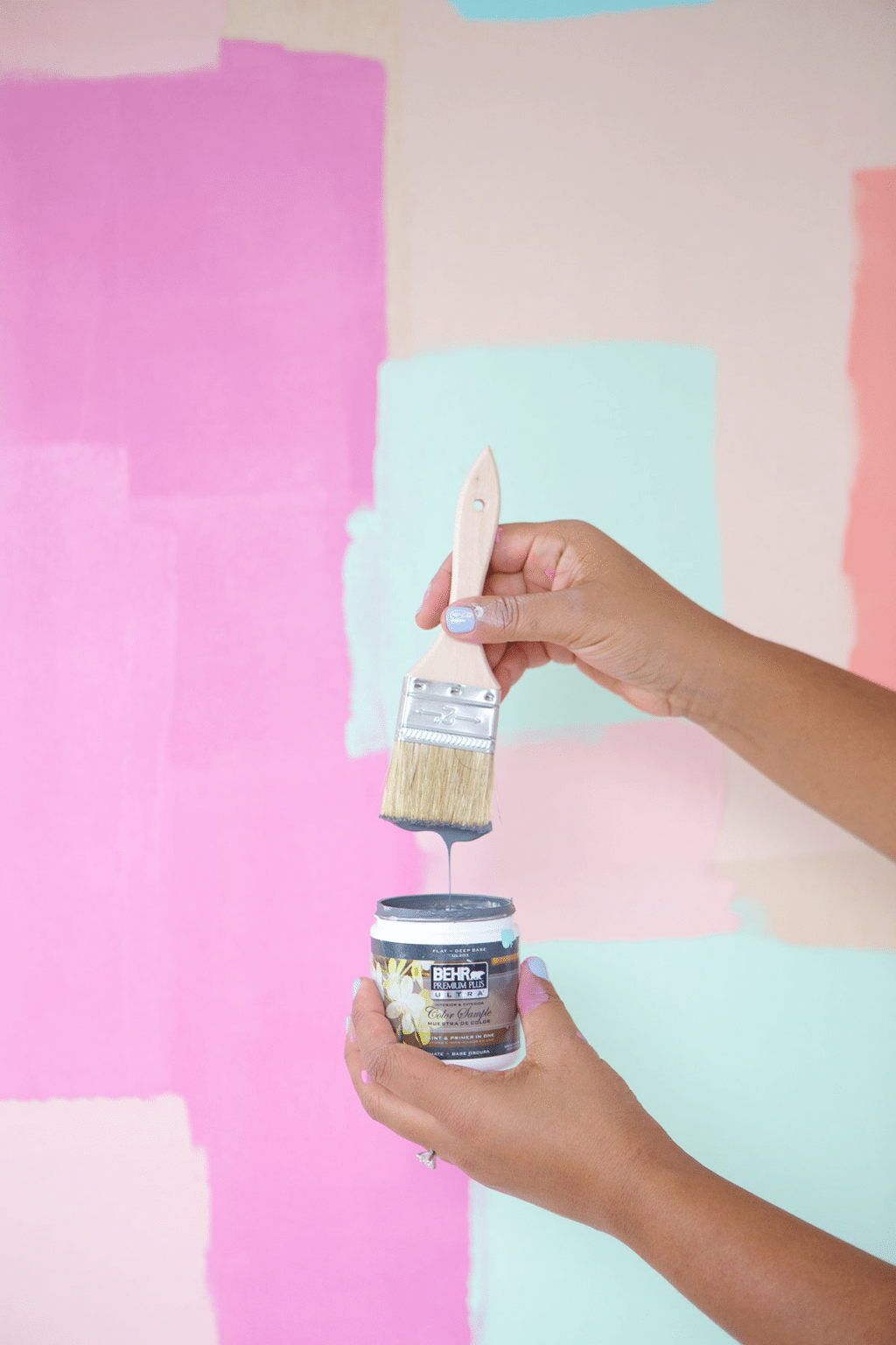 Paint your own mural or paint your own photo backdrops. Either way these Paint Tips for Bloggers will get you excited to up your photography game. 