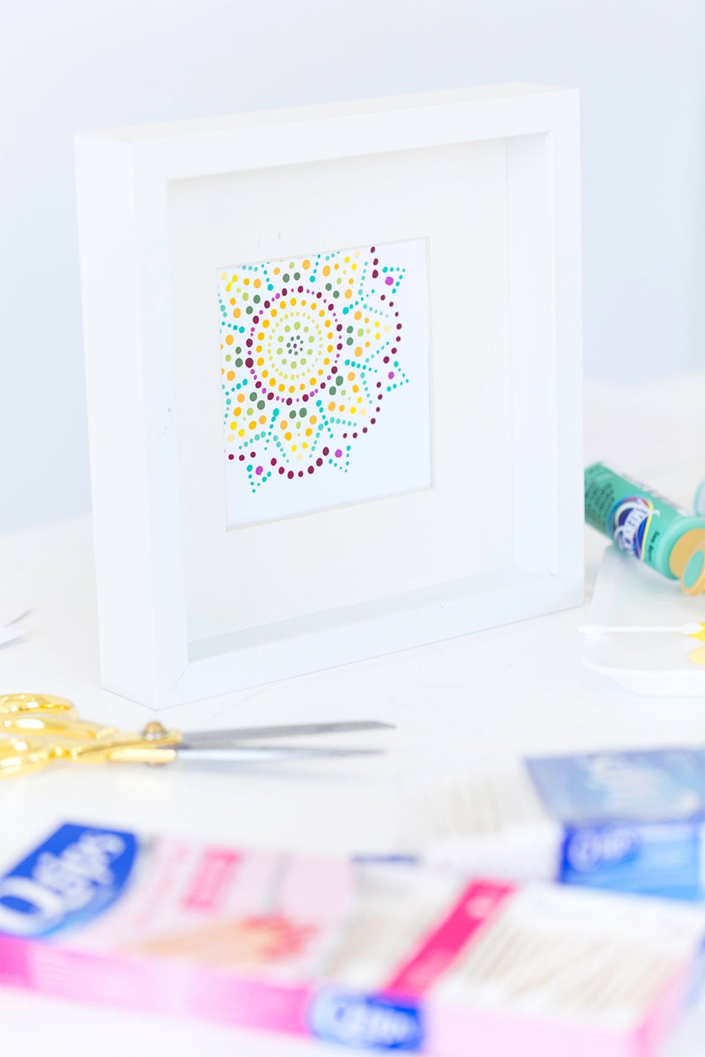 Dots have never been easier! Create this DIY Q-TIPS Mandala Art with supplies you already have on hand!