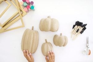 celebrate fall with bold colors and these easy DIY paper pumpkin wall art pieces. All you need is paint!