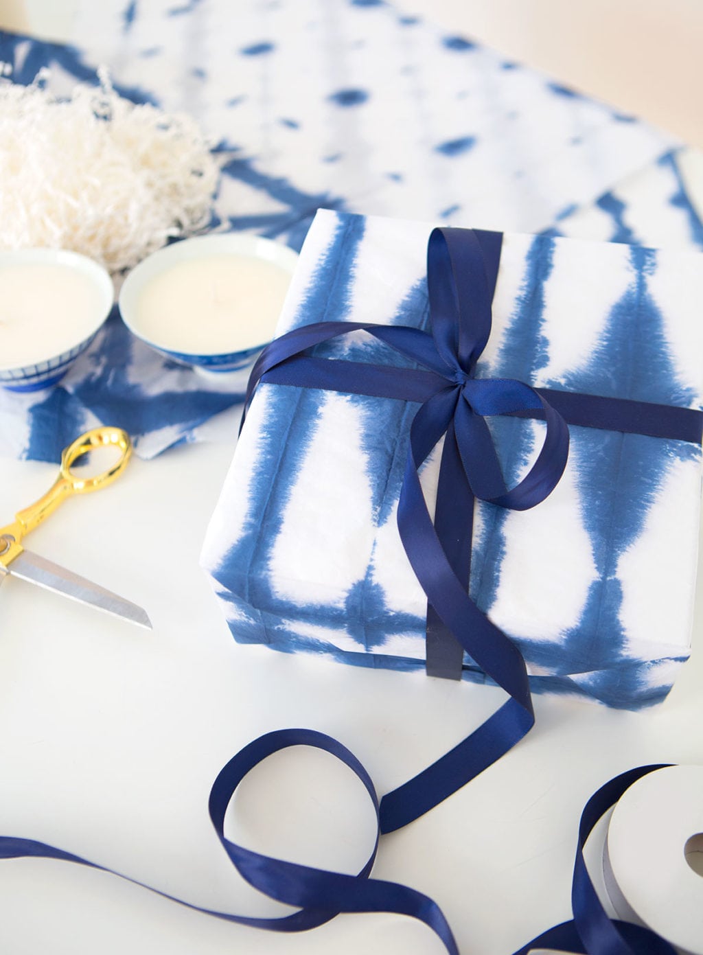 DIY Shibori Tie Dye Wrapping Paper | damask love