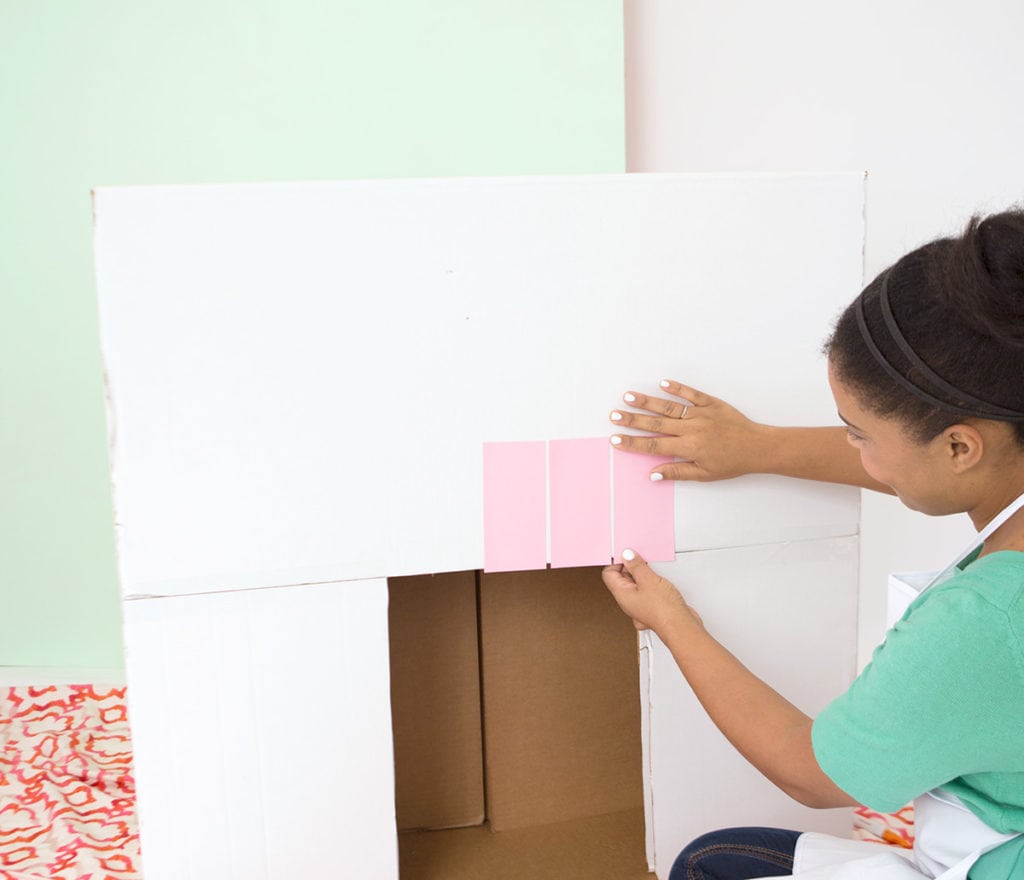 DIY Cardboard Box Fireplace | damask love