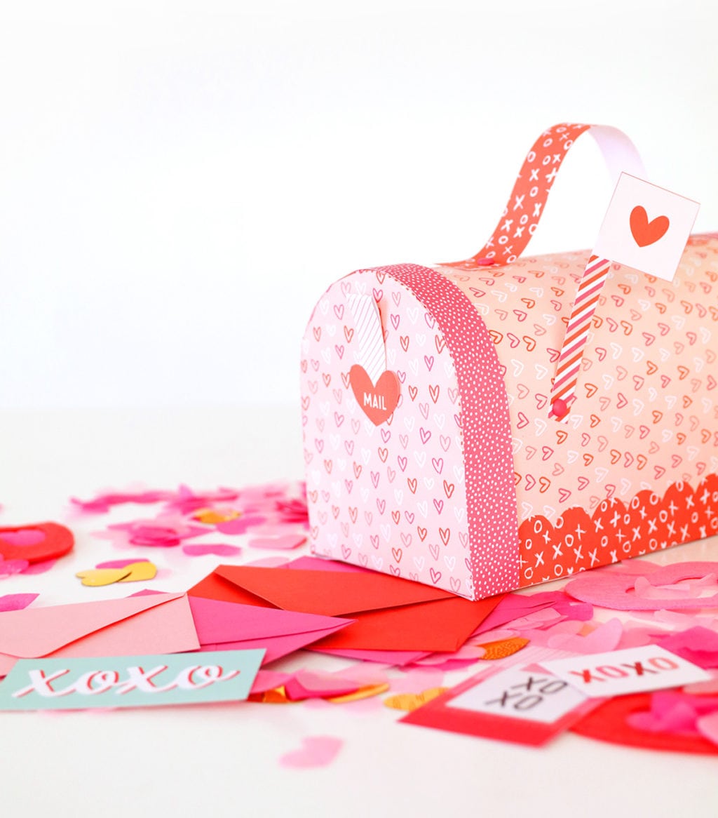 Printable Valentine's Day Mailbox | damask love