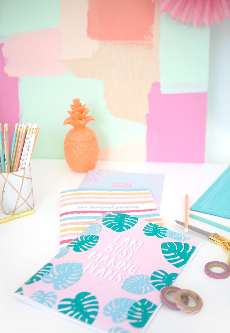 Free Printable Agenda Calendar - Damask Love