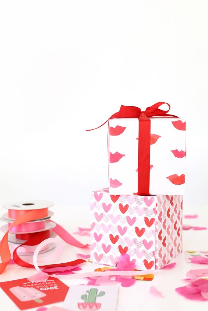 Diy Valentine's Day Surprise Box - Damask Love