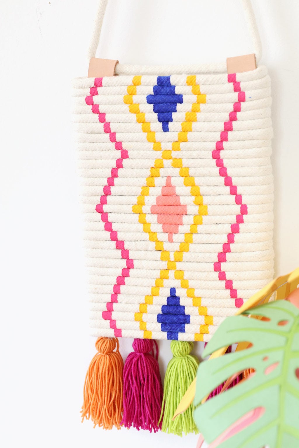 DIY Painted Rope Wall Decor | damask love