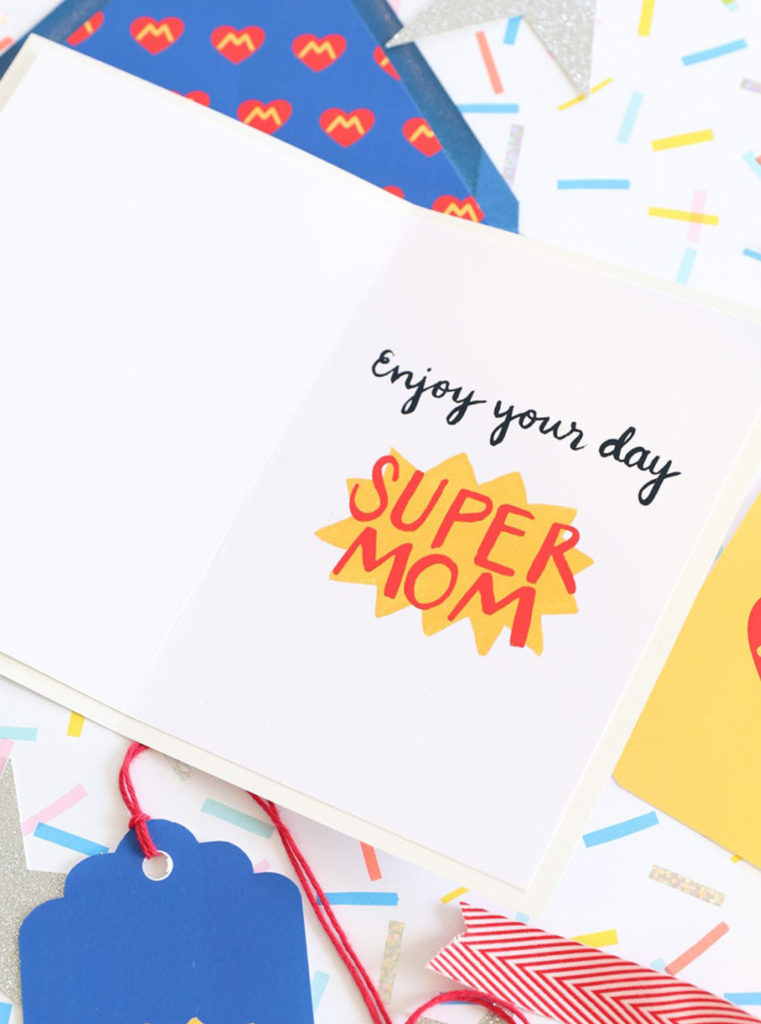 Free Printable Stationery - Damask Love