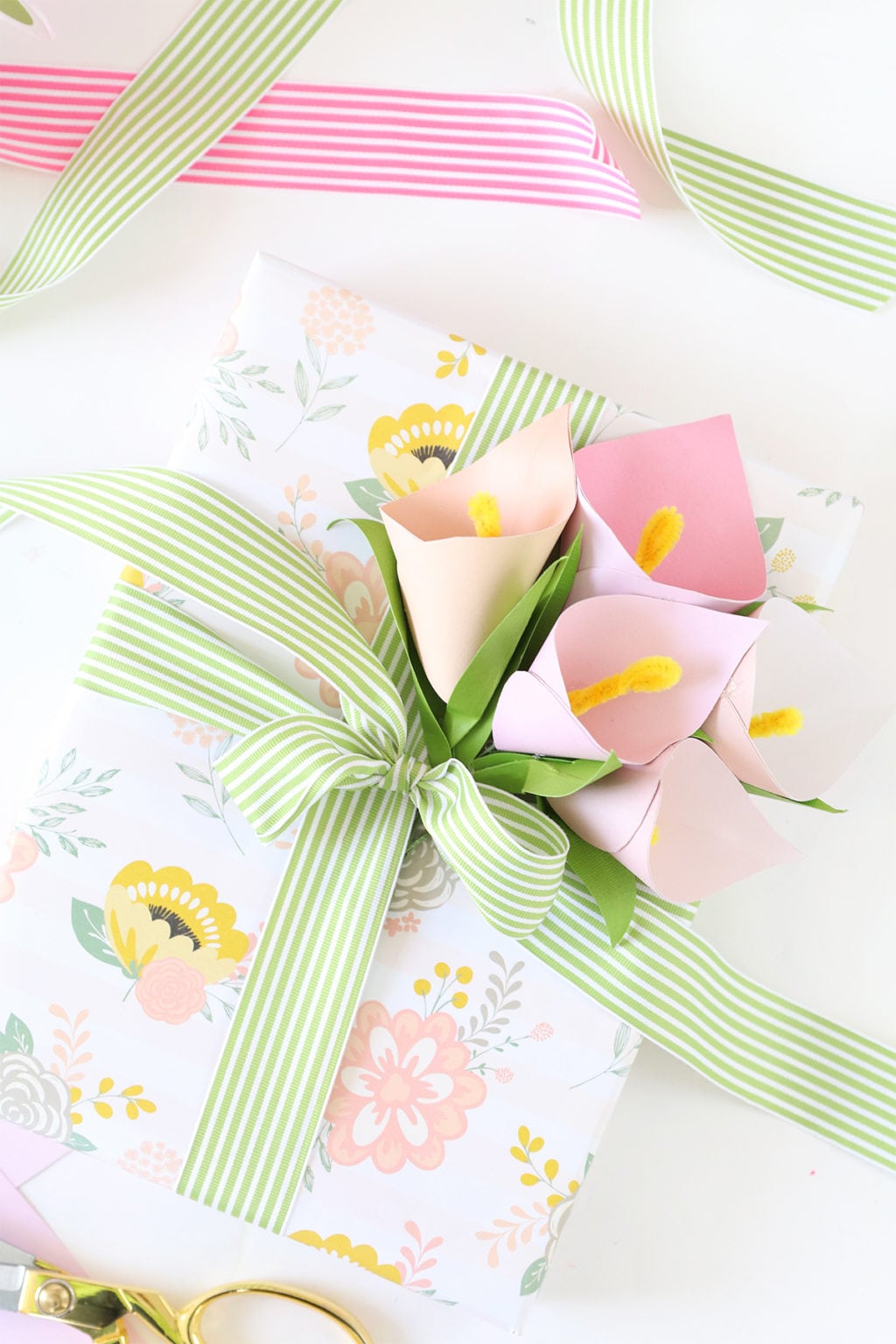 DiY Paper Calla Lilies for Mother's Day | damask love