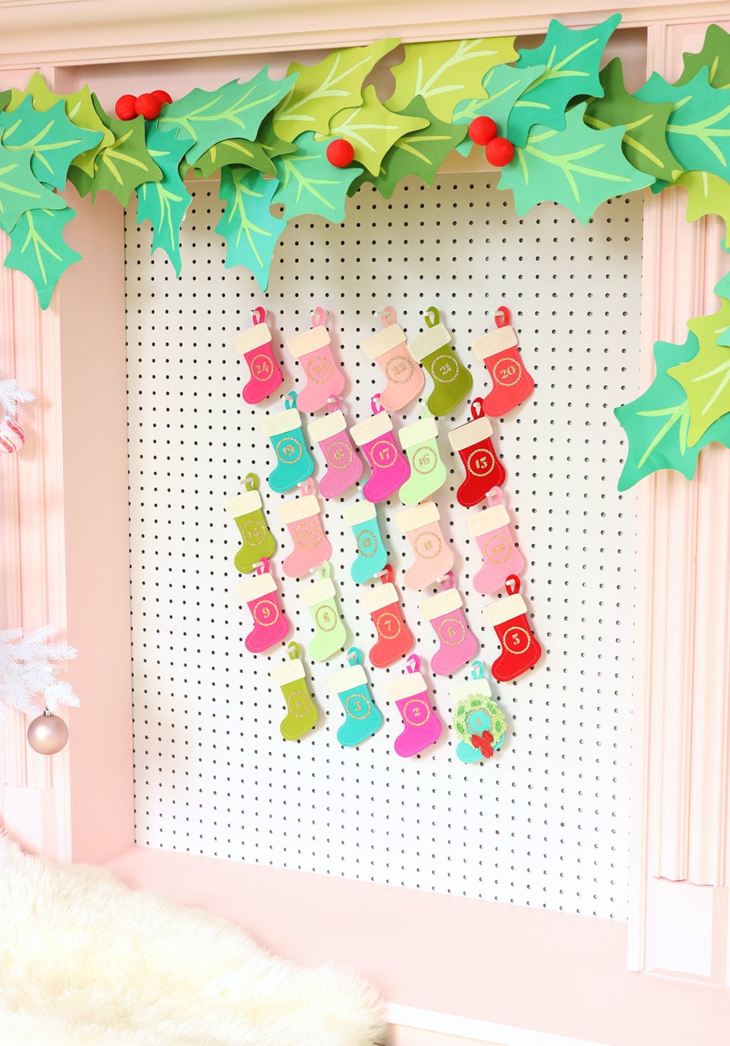 Pegboard Felt Stocking Advent Calendar with Cricut Maker | damask love