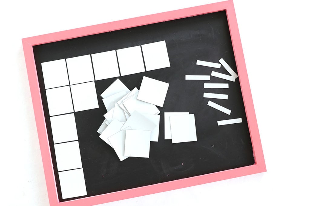 DIY Magnetic Whiteboard Calendar with DYMO MobileLabeler | damask love