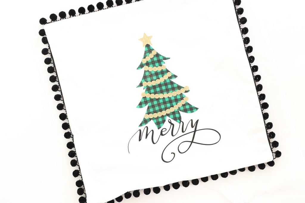 Easy Low-Sew Holiday Throw Pillows | damask love