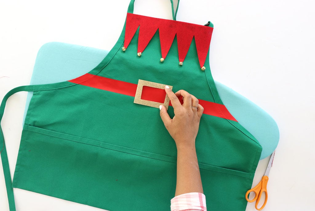 No-Sew Holiday Aprons | damask love