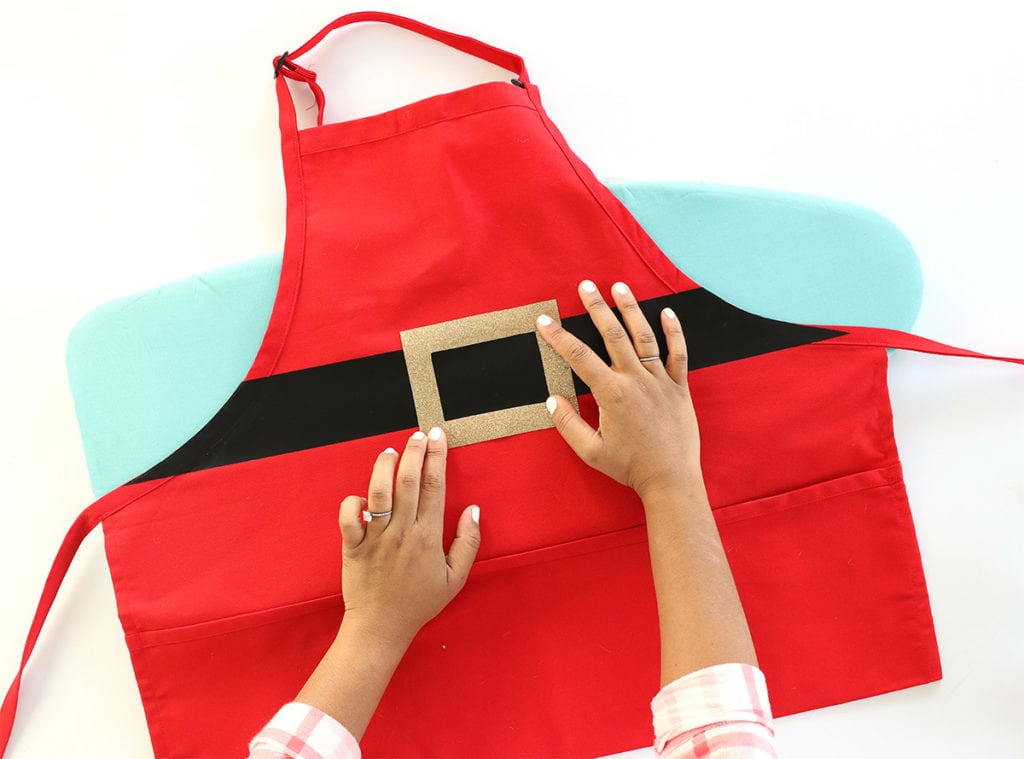 No-Sew Holiday Aprons | damask love