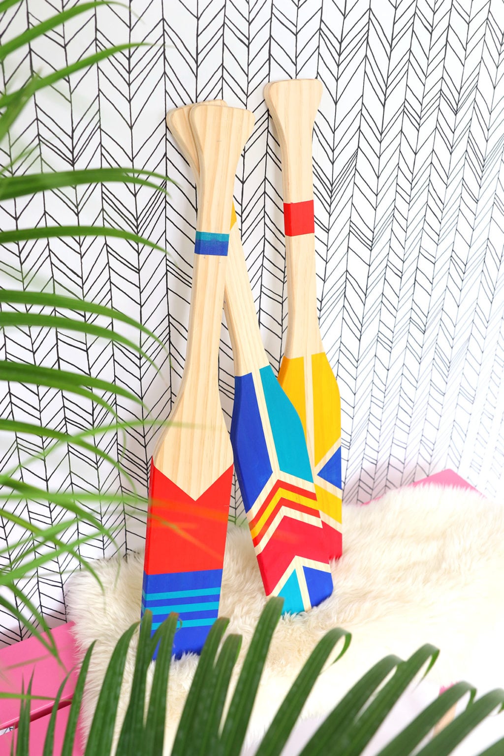 DIY Painted Oars Home Decor | damask love