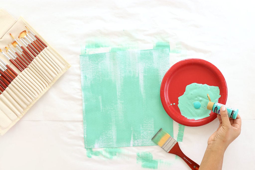 How to Paint your own Patterned Fabric | damask love