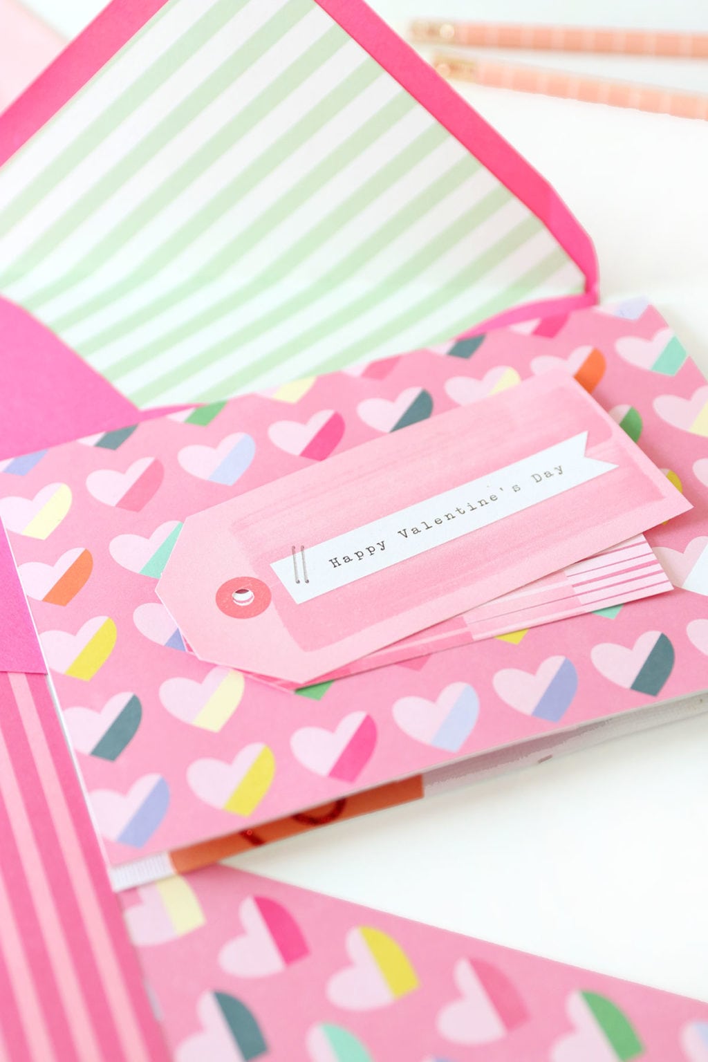 Easy DIY Pop-Up Valentine's Day Cards