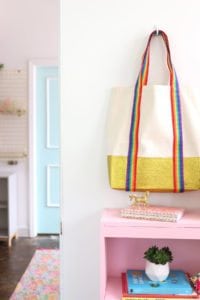 You'll love this NO MESS technique for adding brilliant gold glitter to any canvas tote bag.