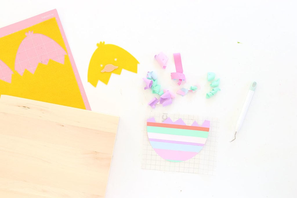 How to Make a Striped Vinyl Easter Egg | damask love