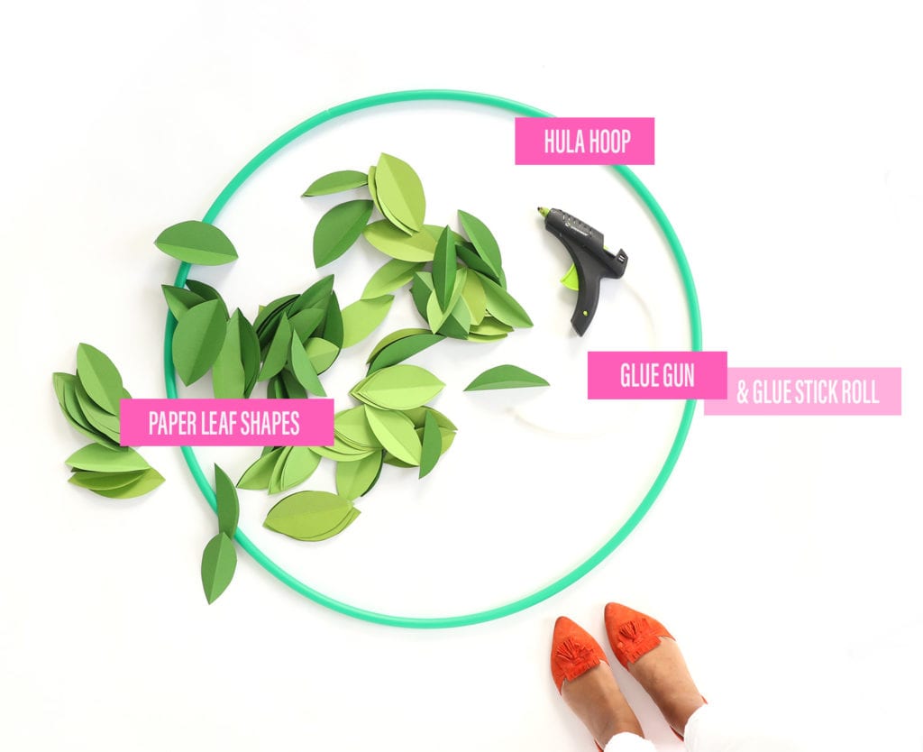 How to Make a Hula Hoop Wreath | damask lov