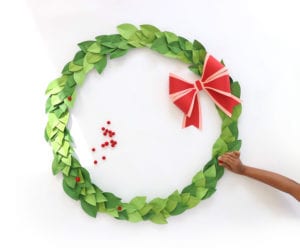 How to Make a Hula Hoop Wreath | damask lov