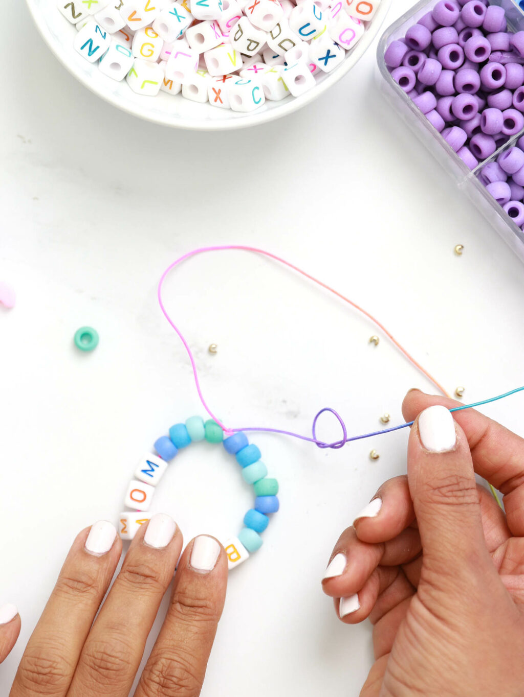 Wanna Trade? A DIY Guide to Making Friendship Bracelets | Autostraddle